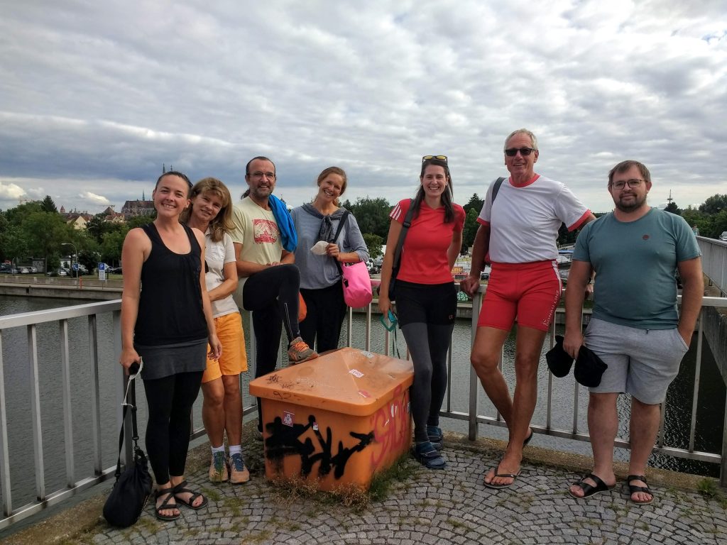 7 Personen in Regensburg